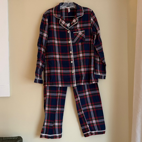 2 pc set Like New Plaid Christmas holiday pajamas classic traditional - Picture 3 of 5